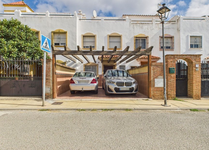 Resale - House - Townhouse - Estepona - Estepona Centro