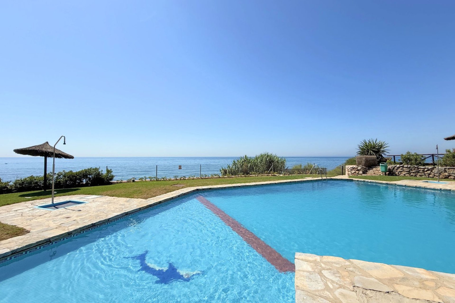 Resale - House - Townhouse - Estepona - Estepona Centro