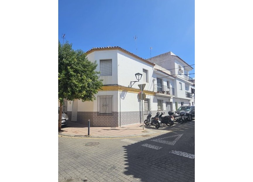 Resale - House - Townhouse - Estepona - Estepona Centro