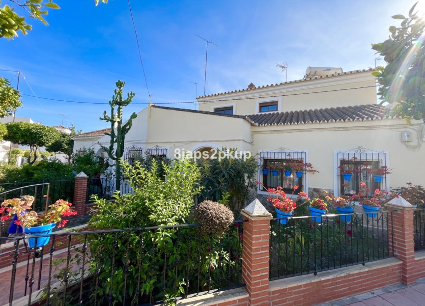 Resale - House - Townhouse - Estepona - Estepona Centro