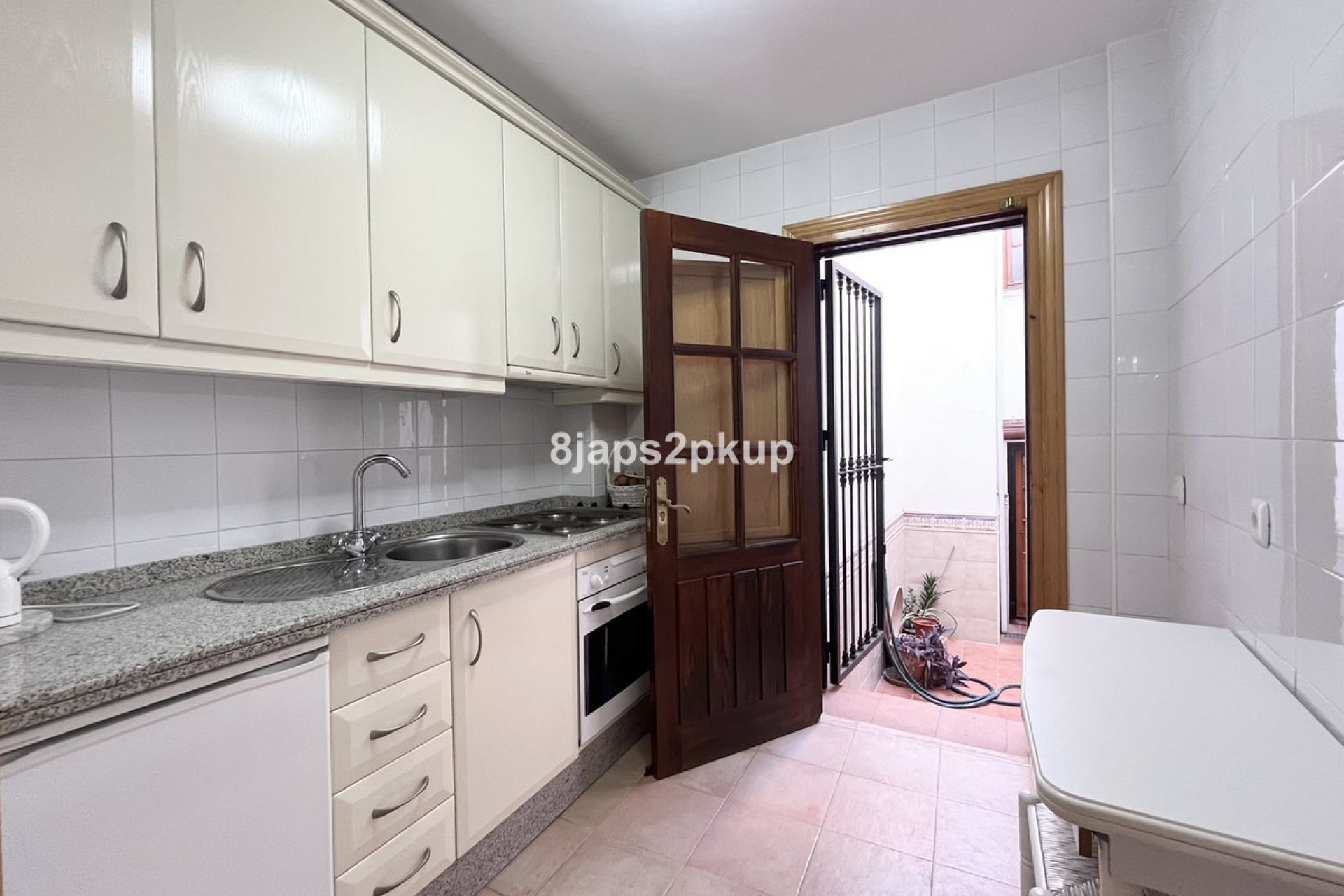 Resale - House - Townhouse - Estepona - Estepona Centro