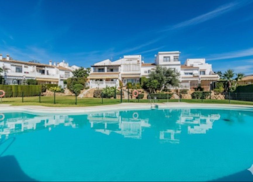 Resale - House - Townhouse - Estepona - Estepona Centro