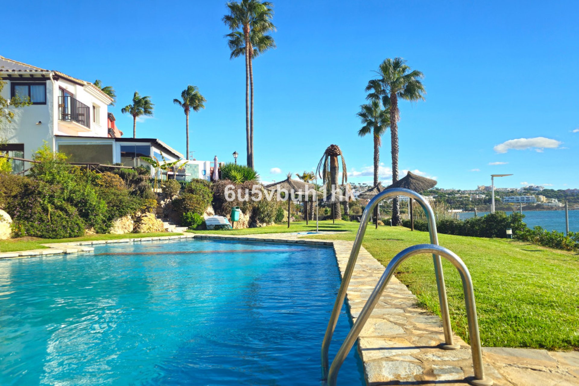 Resale - House - Townhouse - Estepona - Estepona Centro