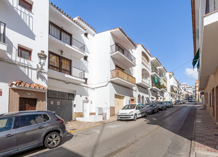 Resale - House - Townhouse - Estepona - Estepona Centro