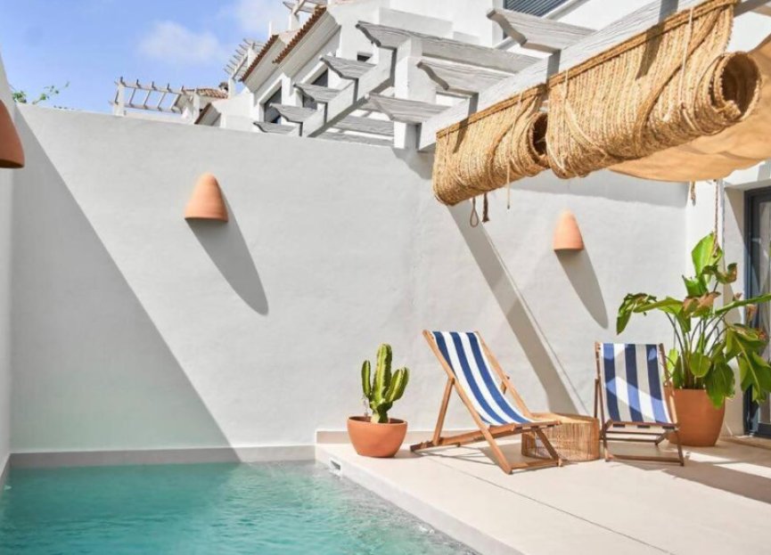 Resale - House - Townhouse - Estepona - Estepona Centro