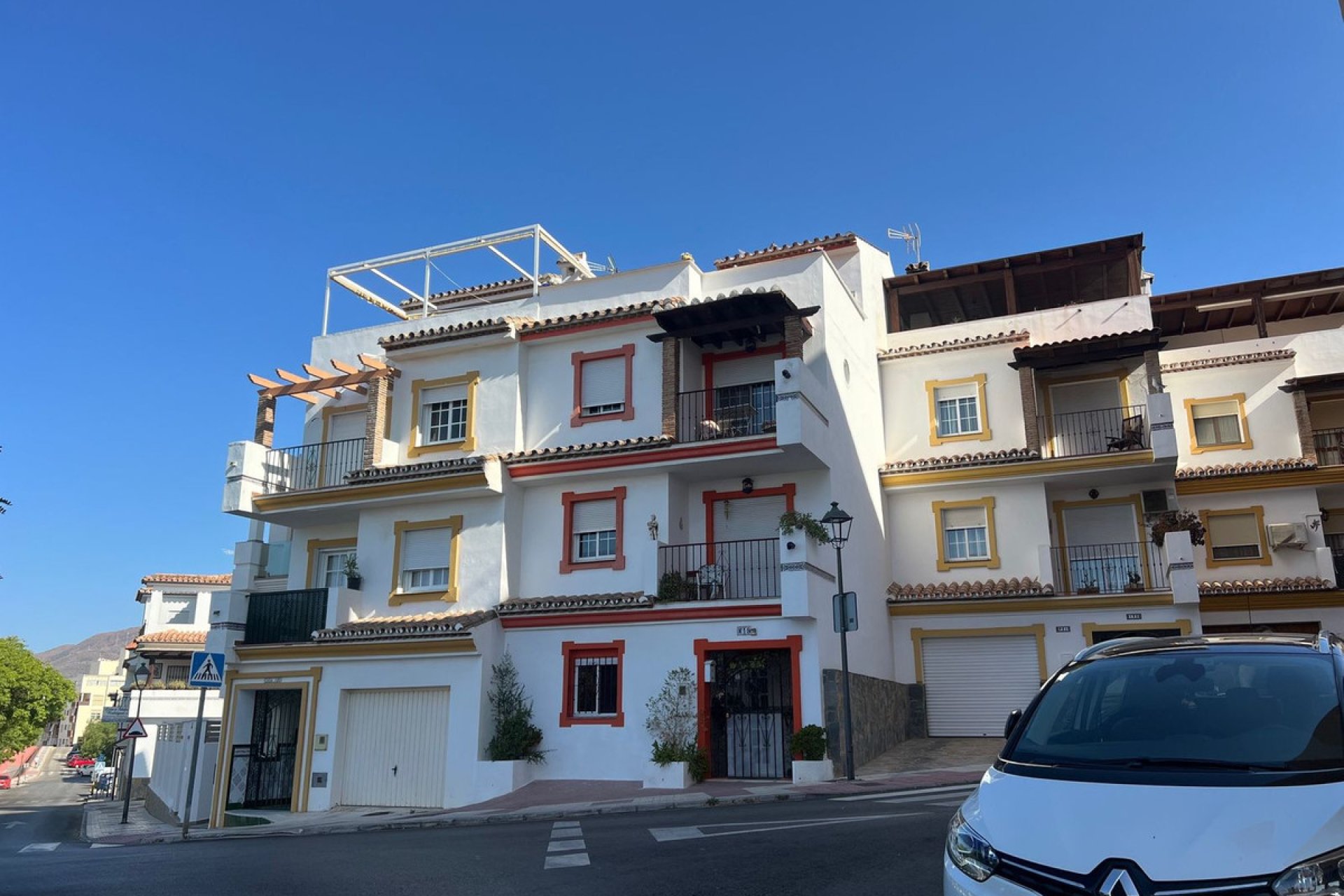 Resale - House - Townhouse - Estepona - Estepona Centro