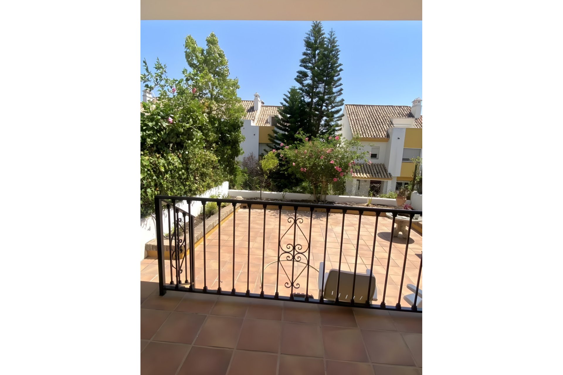 Resale - House - Townhouse - Estepona - Estepona Centro