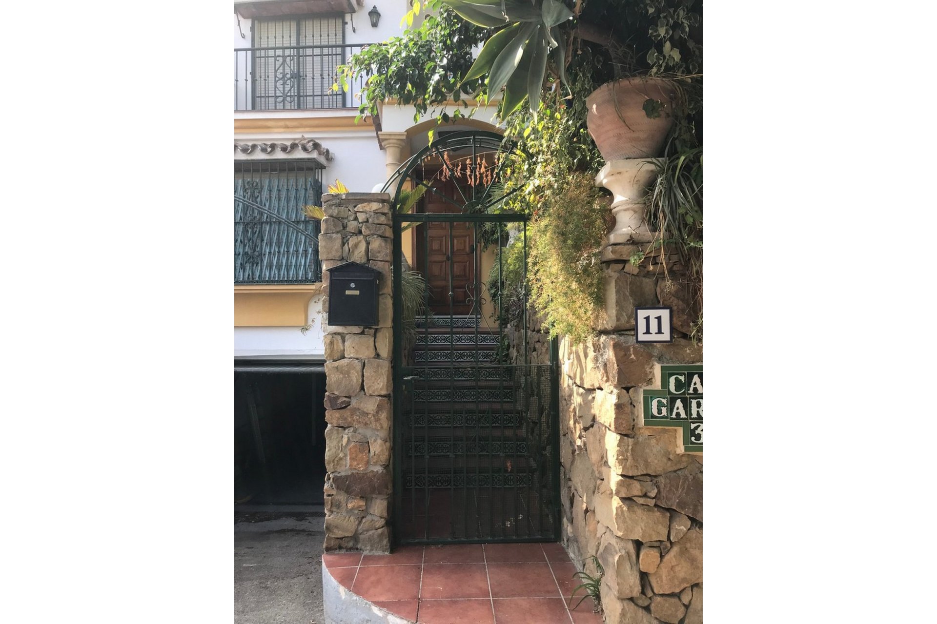 Resale - House - Townhouse - Estepona - Estepona Centro