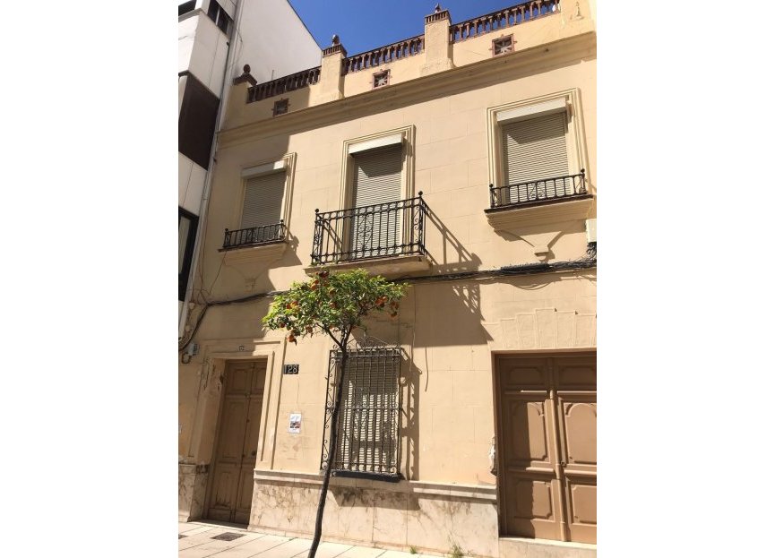 Resale - House - Townhouse - Estepona - Estepona Centro