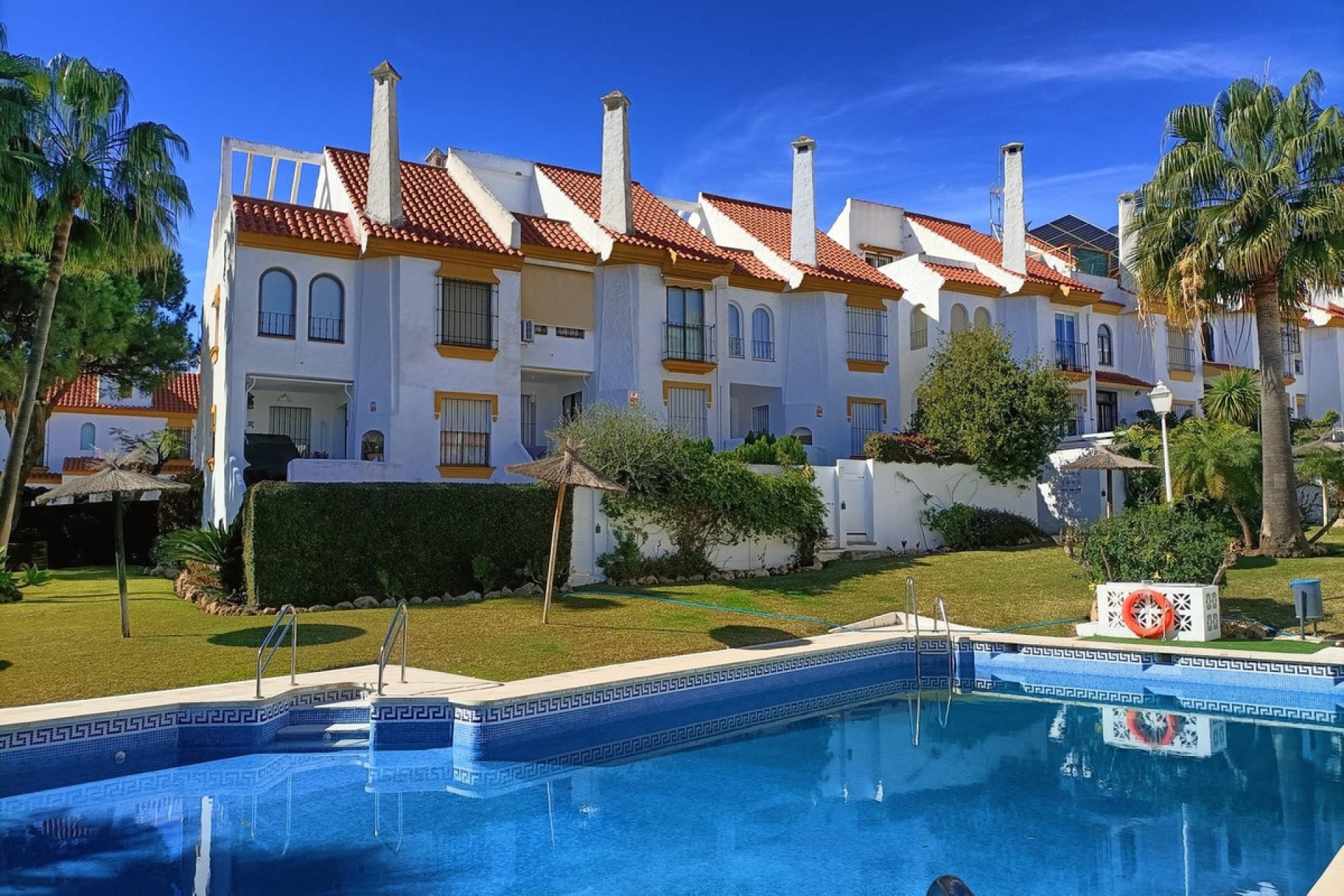 Resale - House - Townhouse - Estepona - Estepona Centro