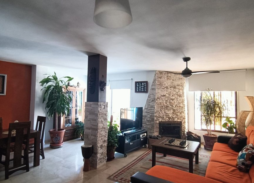 Resale - House - Townhouse - Estepona - Estepona Centro