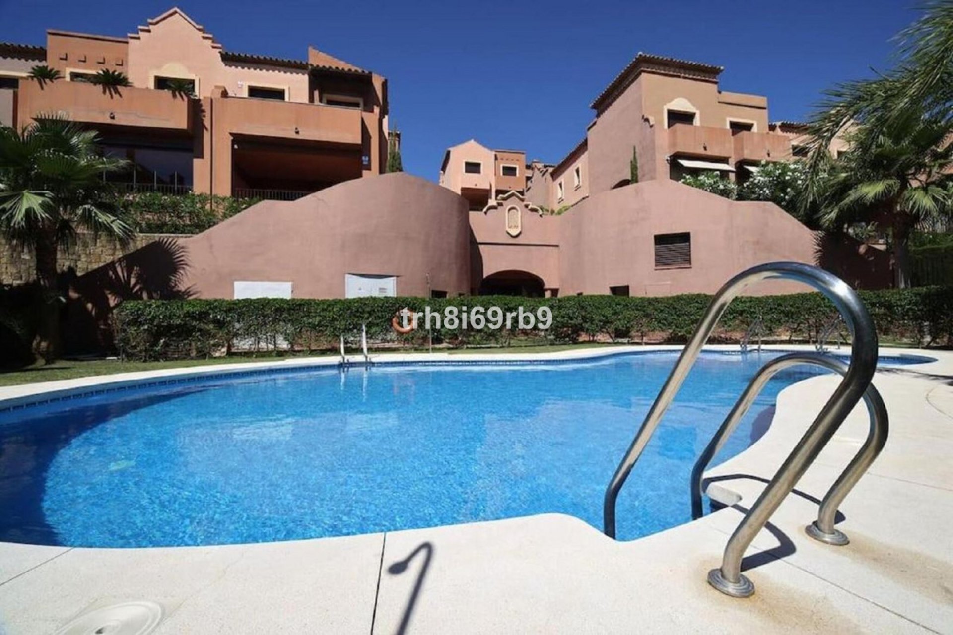 Resale - House - Townhouse - Estepona - Estepona Centro