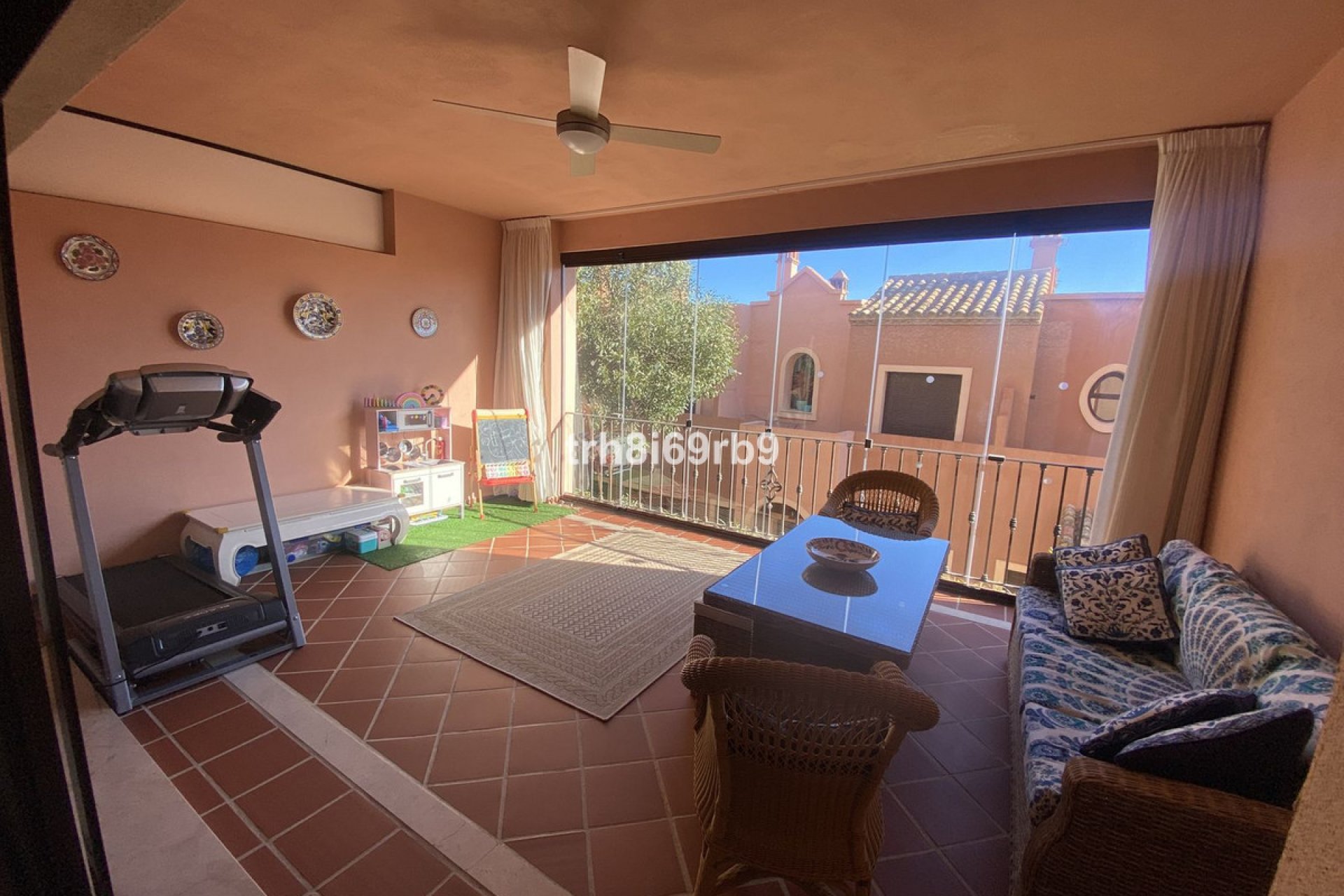 Resale - House - Townhouse - Estepona - Estepona Centro