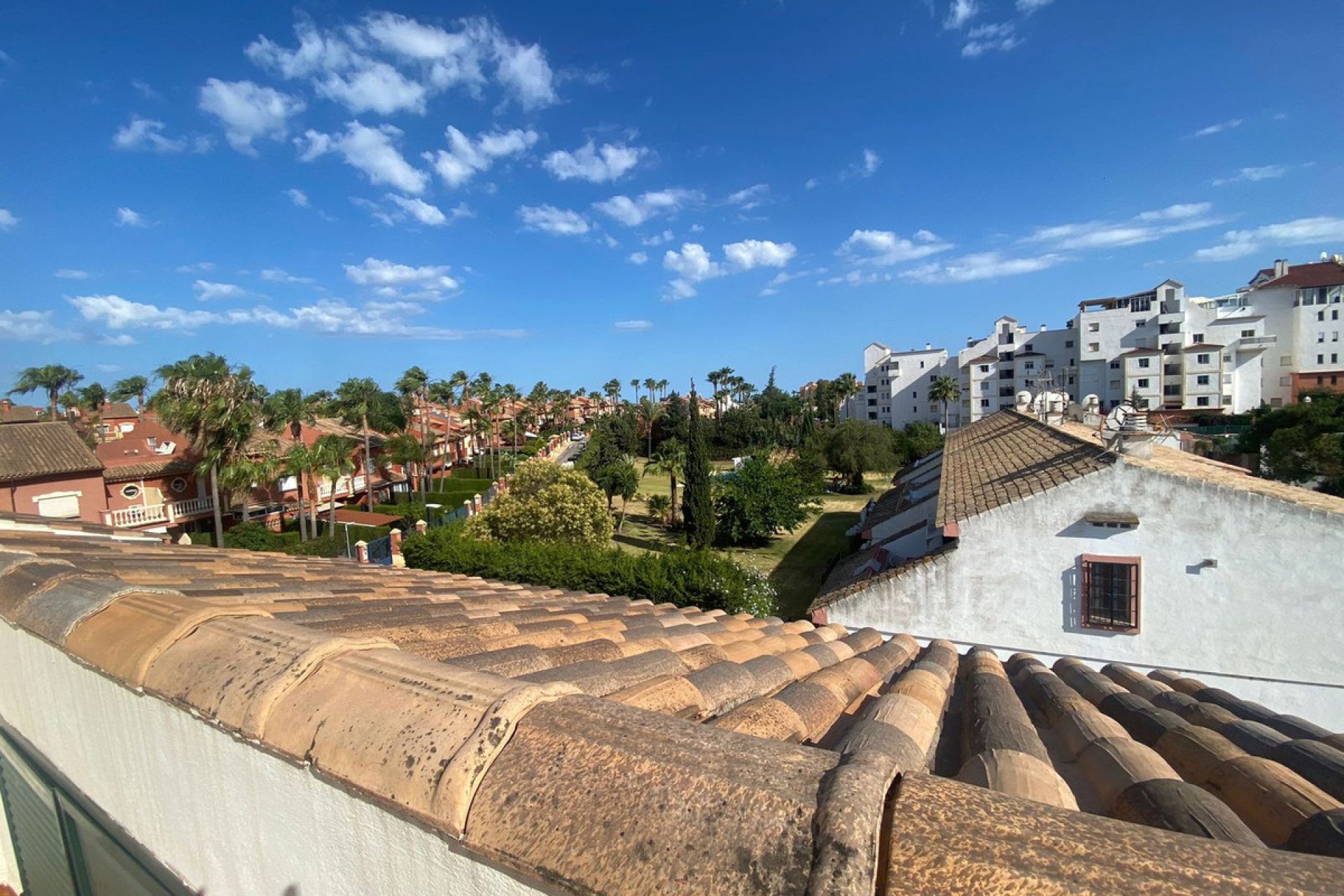 Resale - House - Townhouse - Estepona - Estepona Centro