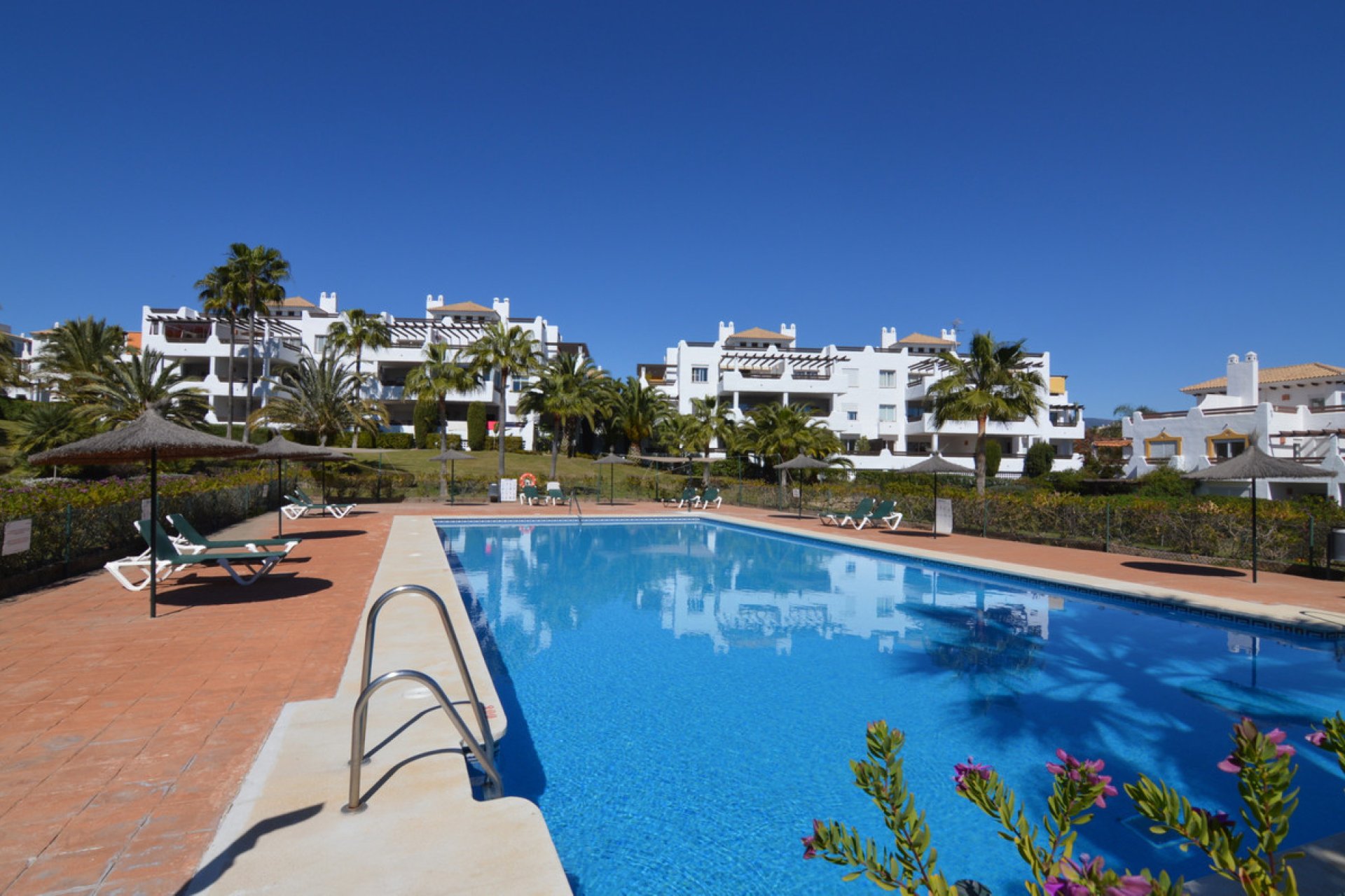 Resale - House - Townhouse - Estepona - Estepona Centro