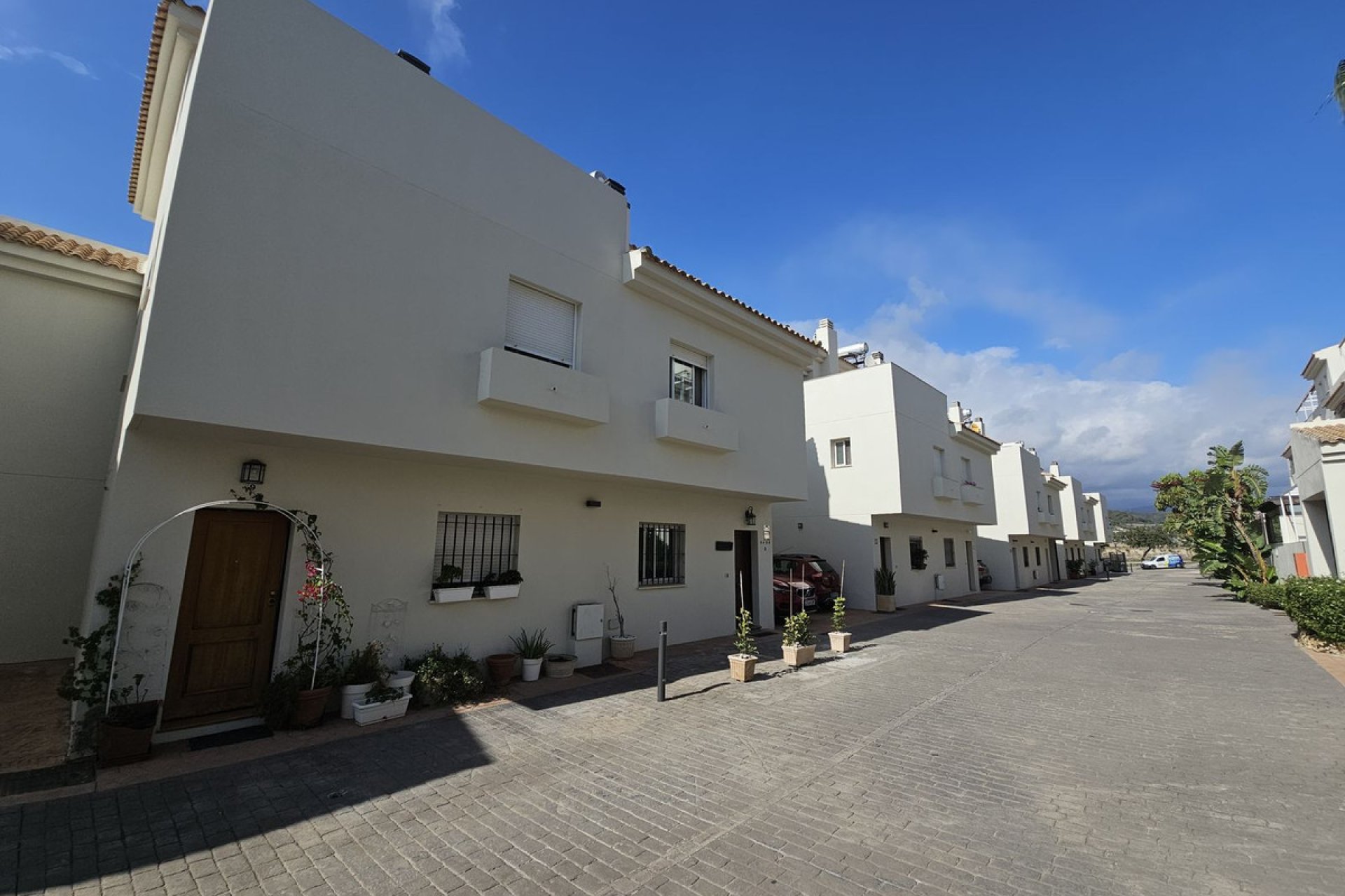 Resale - House - Townhouse - Estepona - Estepona Centro