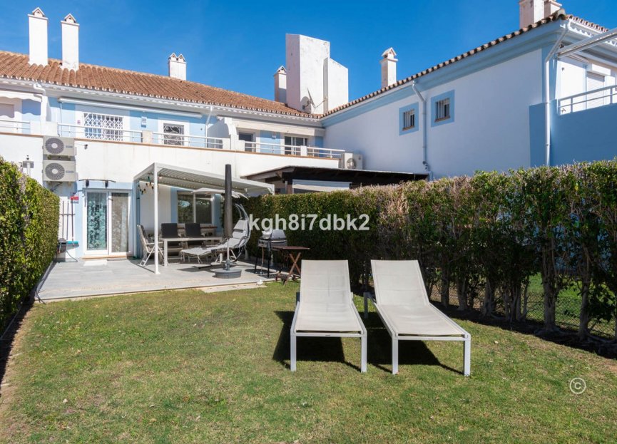 Resale - House - Townhouse - Estepona - Estepona Centro