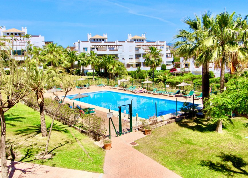 Resale - House - Townhouse - Estepona - Estepona Centro