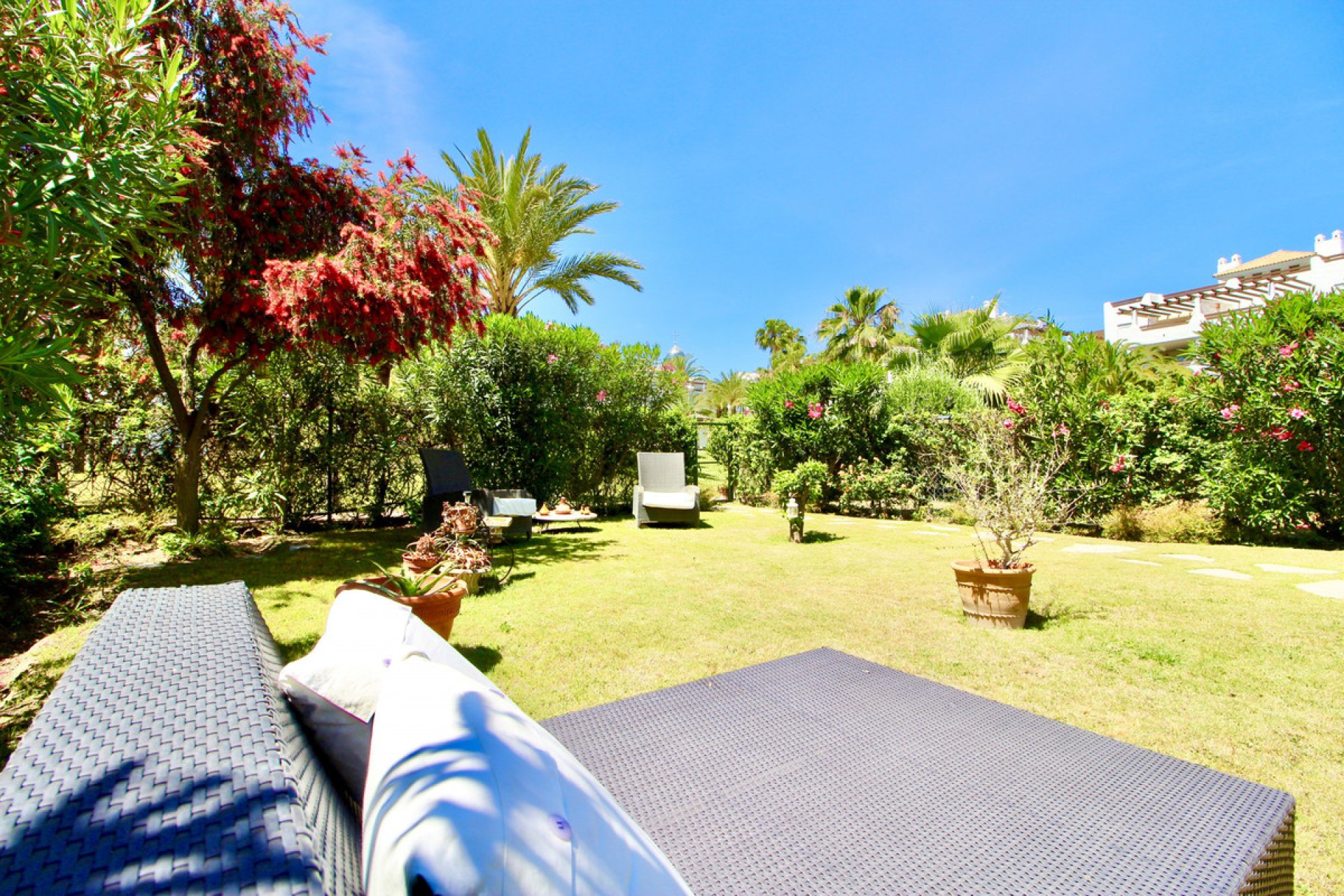 Resale - House - Townhouse - Estepona - Estepona Centro