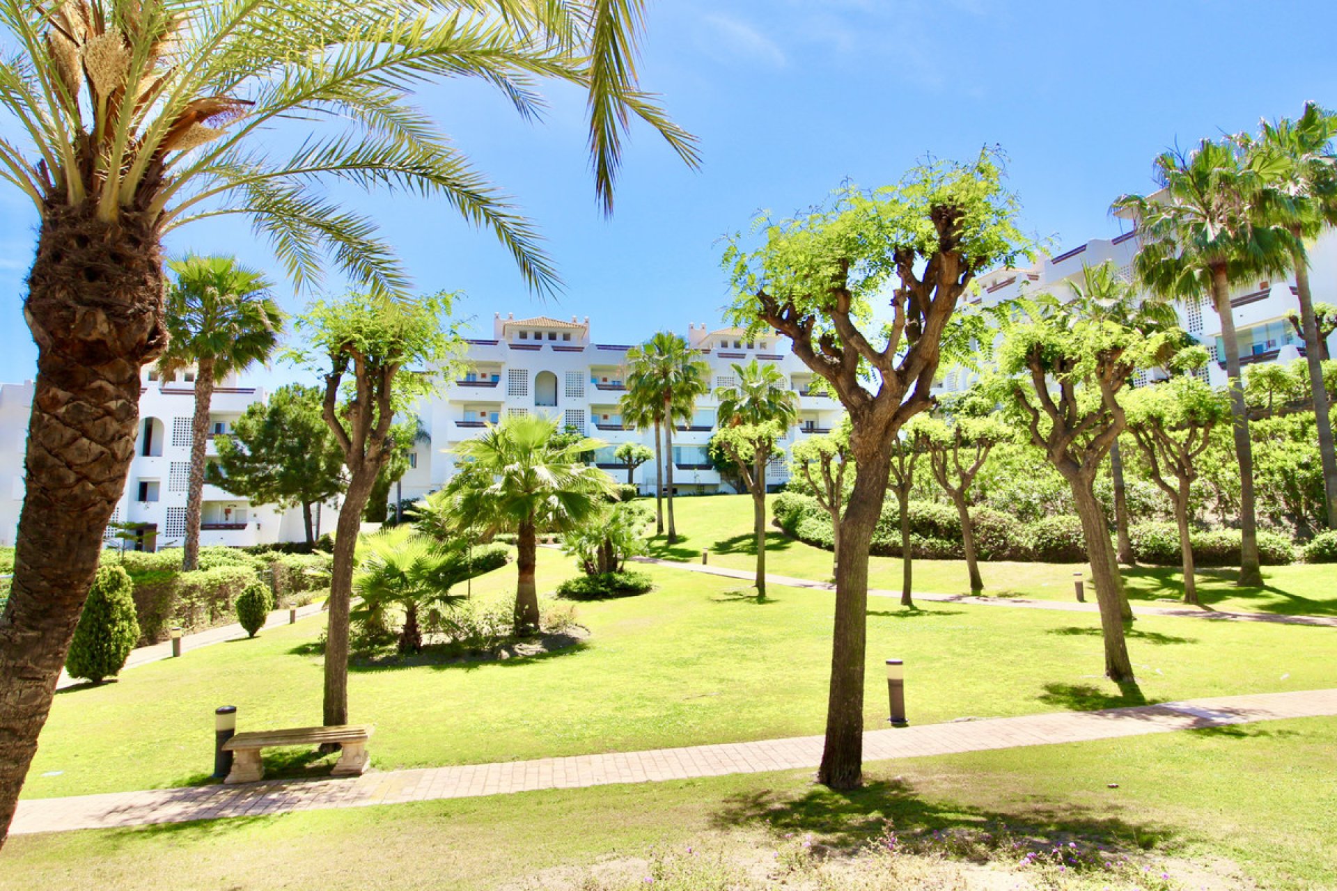 Resale - House - Townhouse - Estepona - Estepona Centro