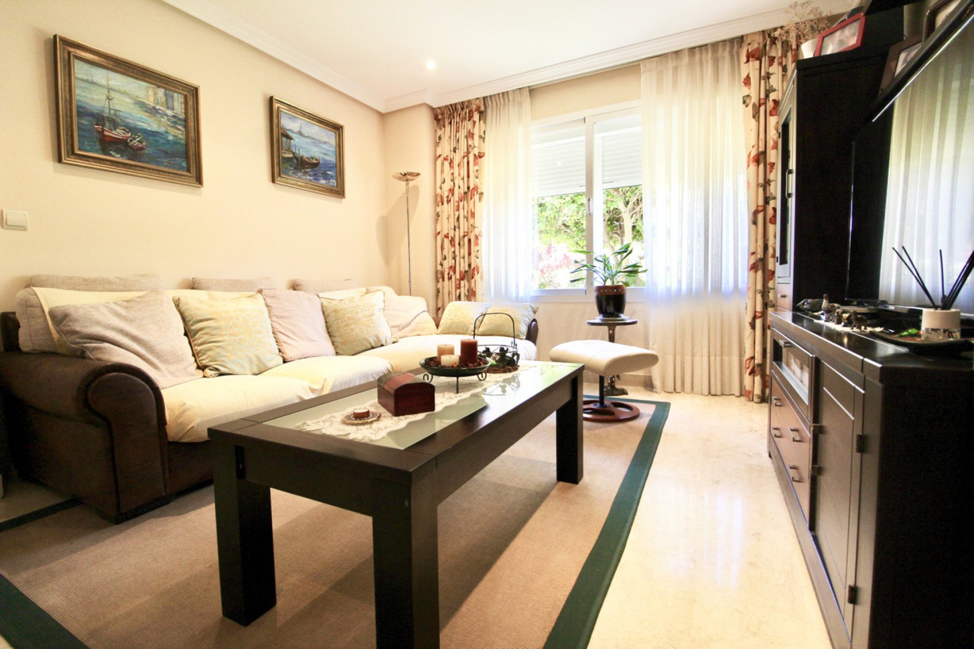 Resale - House - Townhouse - Estepona - Estepona Centro