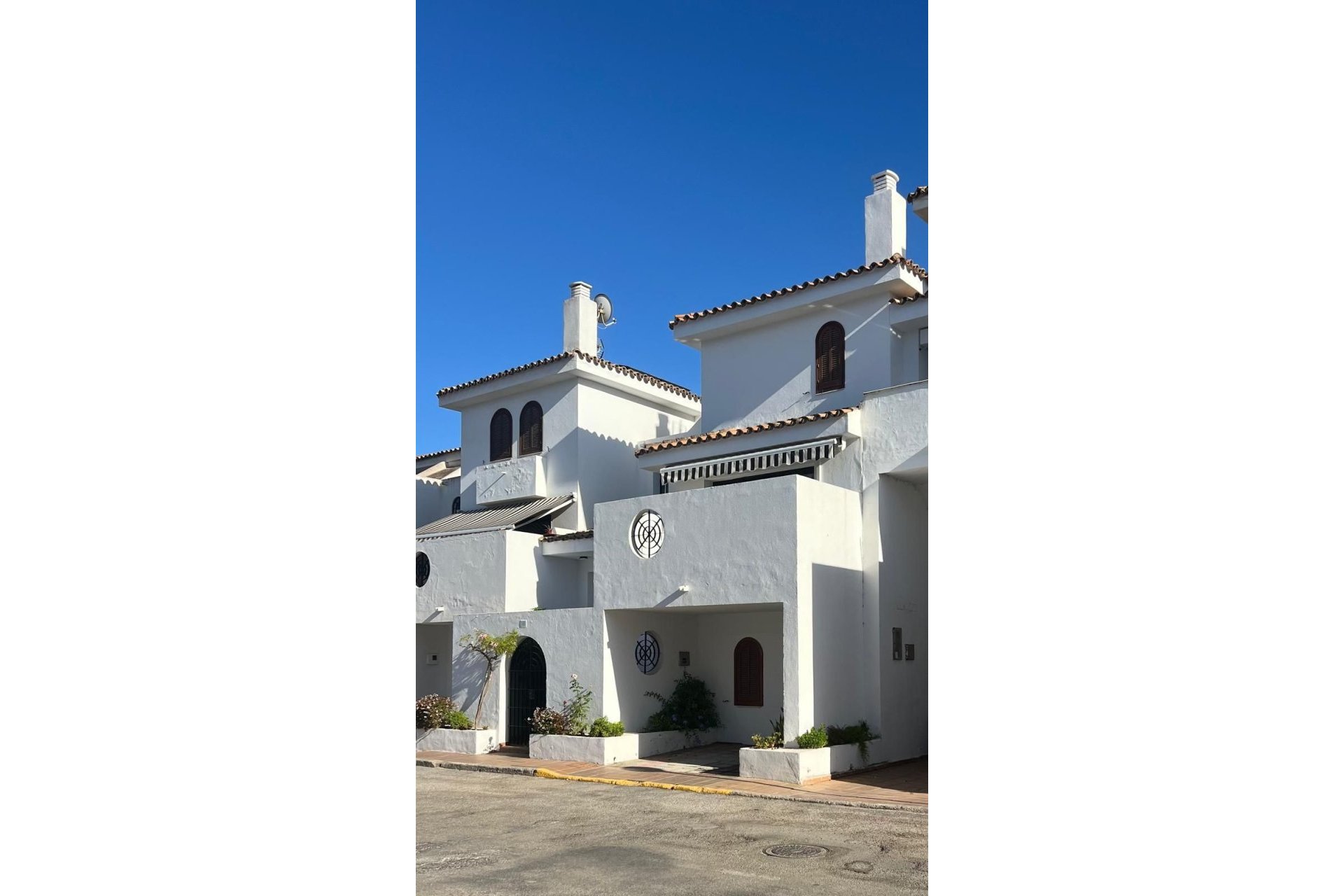 Resale - House - Townhouse - Estepona - Estepona Centro