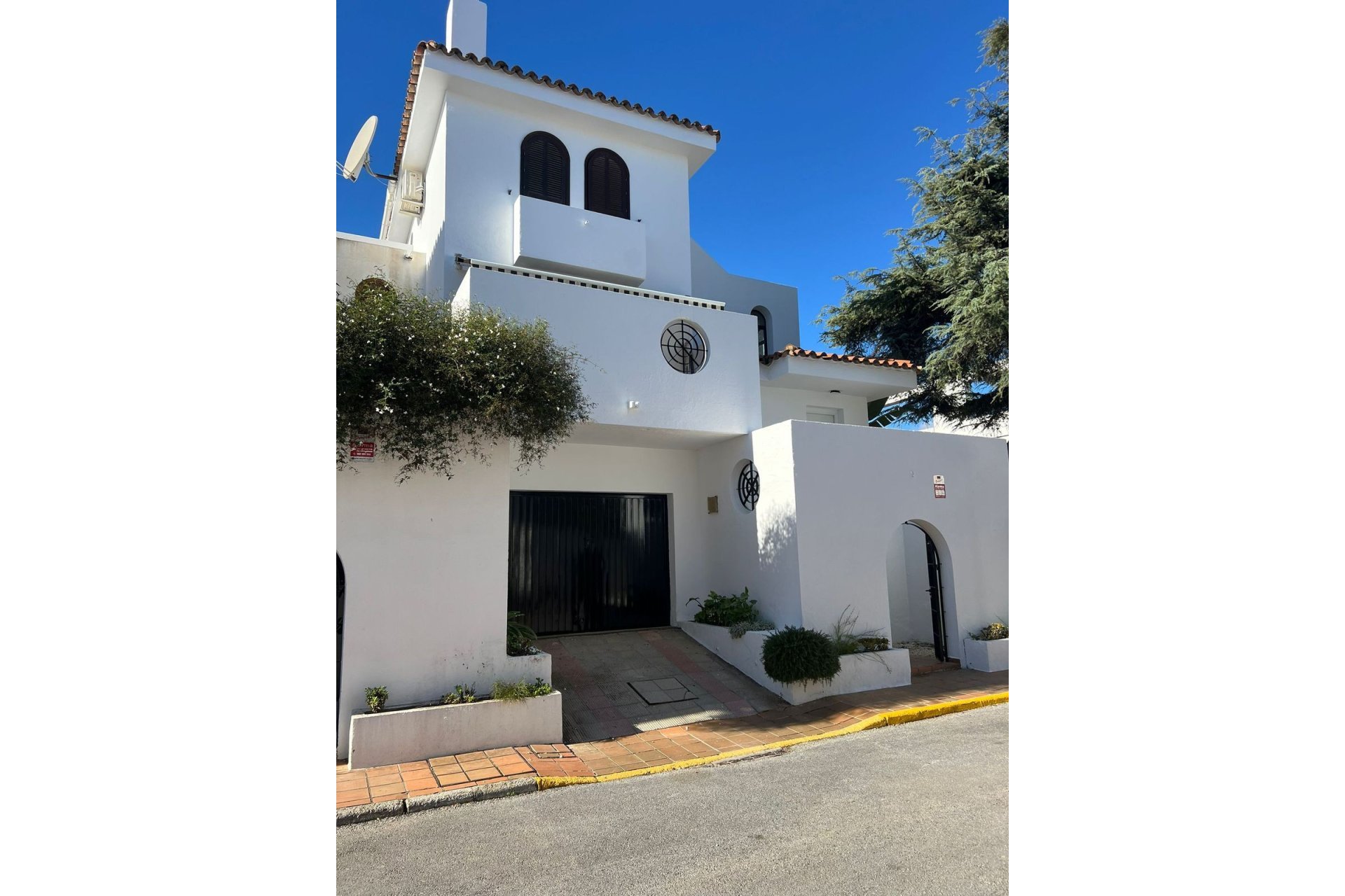 Resale - House - Townhouse - Estepona - Estepona Centro