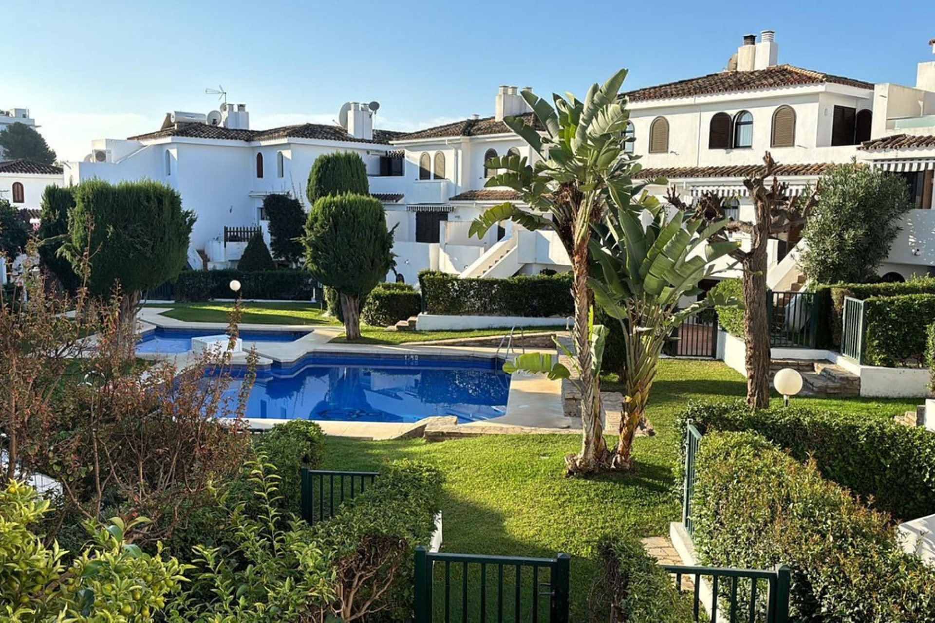 Resale - House - Townhouse - Estepona - Estepona Centro