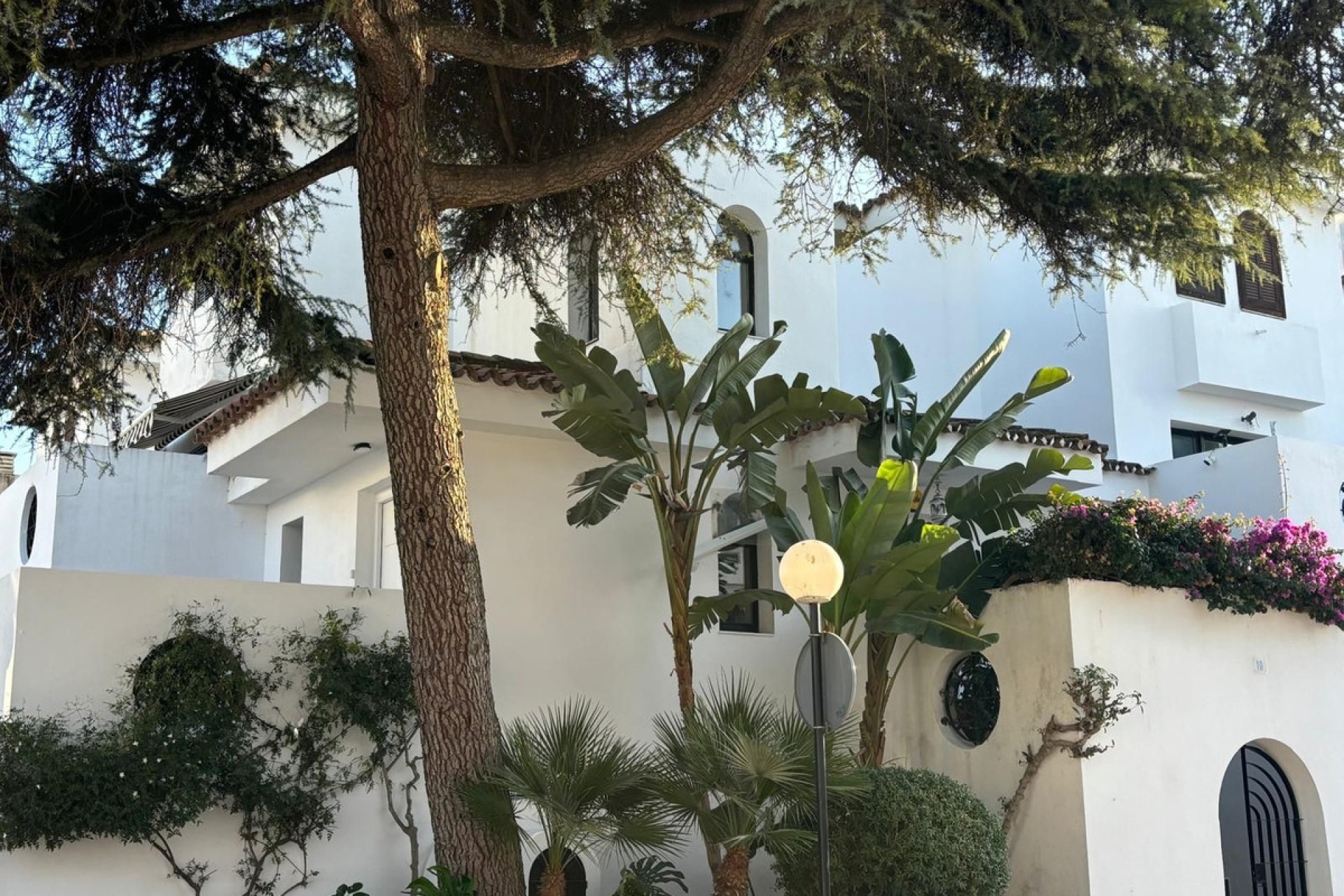 Resale - House - Townhouse - Estepona - Estepona Centro