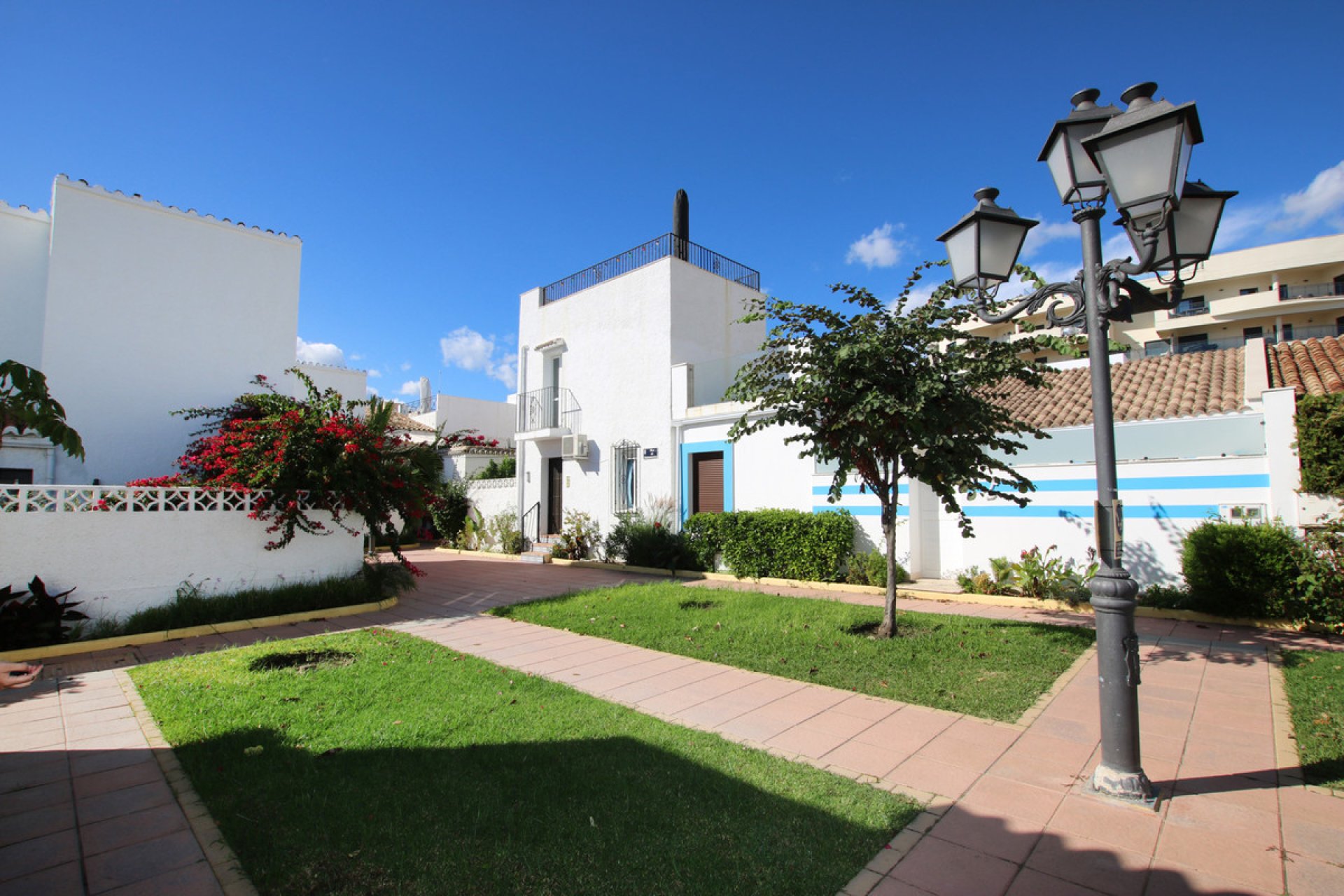 Resale - House - Townhouse - Estepona - Estepona Centro