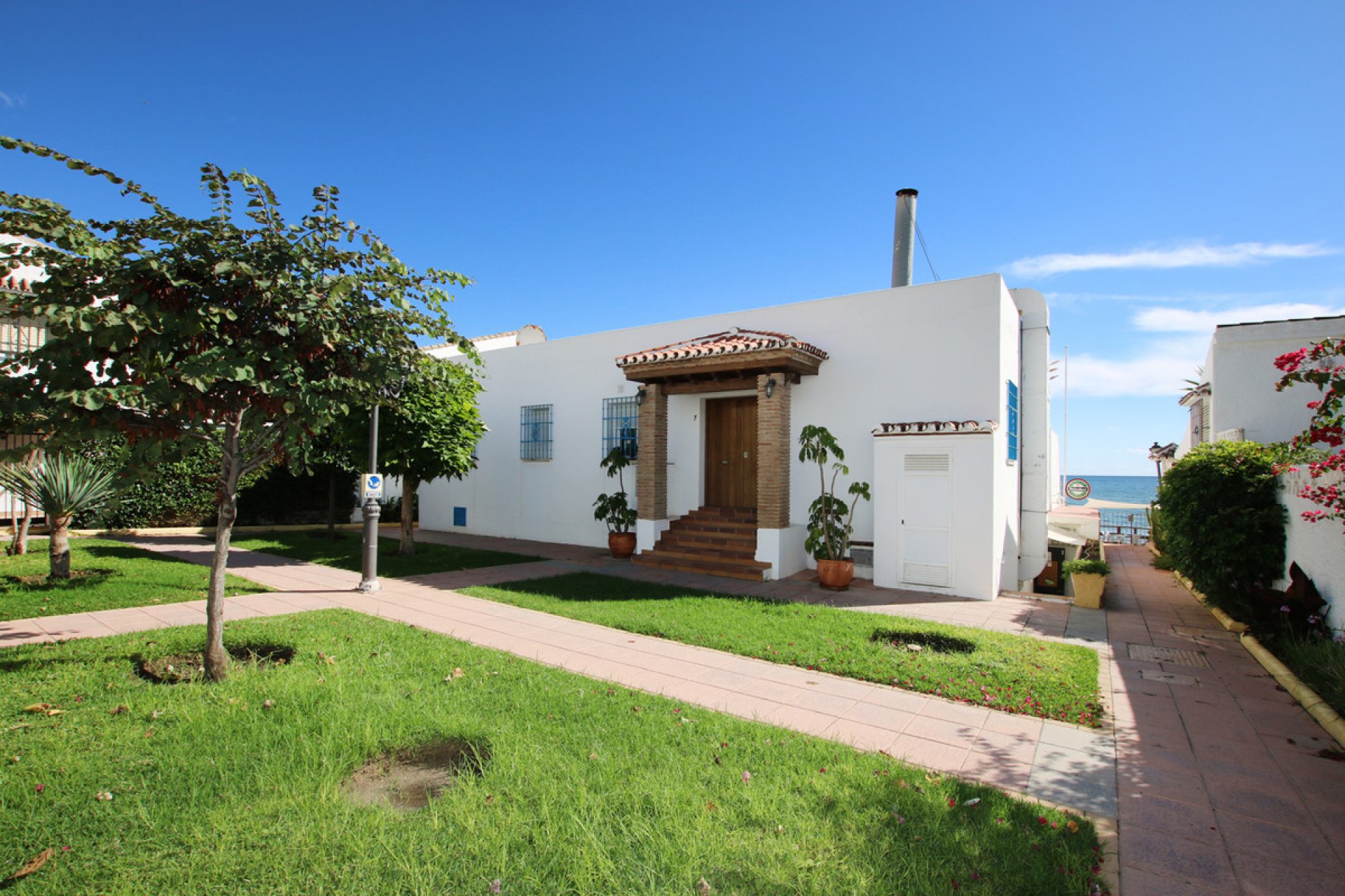 Resale - House - Townhouse - Estepona - Estepona Centro