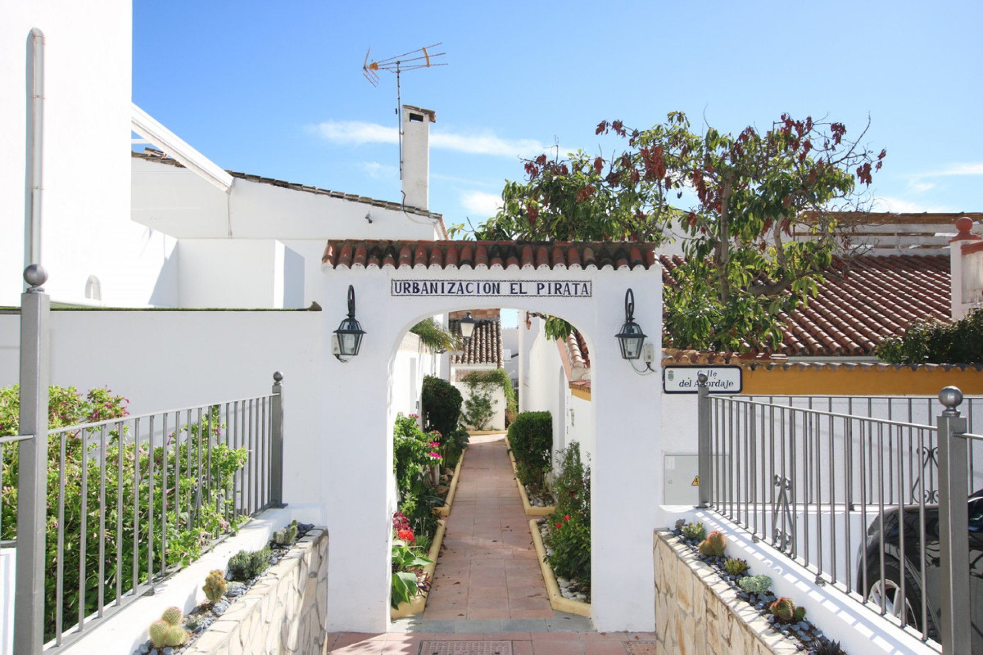 Resale - House - Townhouse - Estepona - Estepona Centro