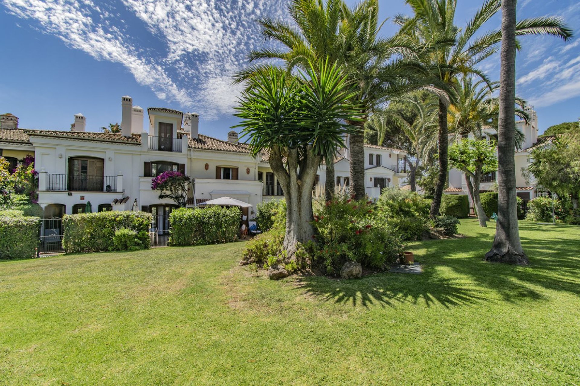 Resale - House - Townhouse - Estepona - Estepona Centro