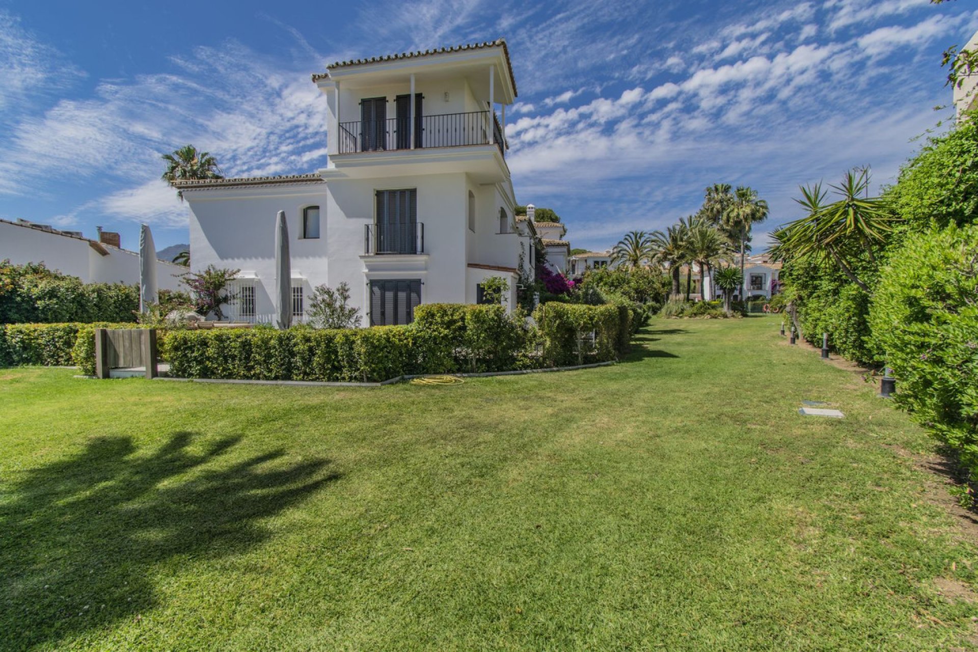 Resale - House - Townhouse - Estepona - Estepona Centro