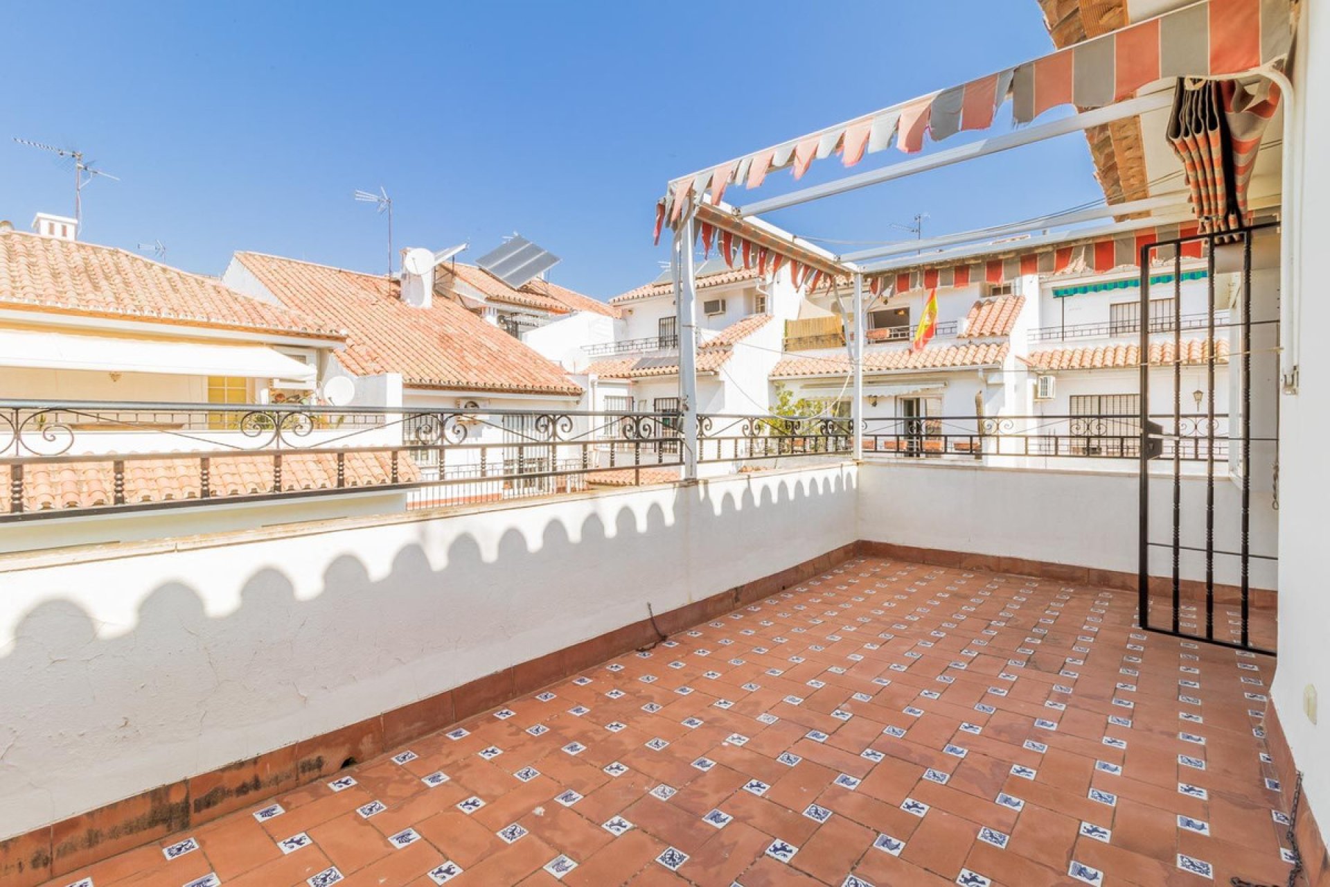 Resale - House - Townhouse - Estepona - Estepona Centro