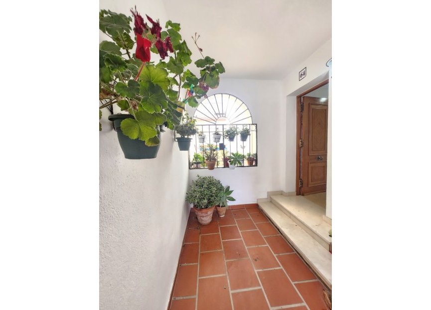 Resale - House - Townhouse - Estepona - Estepona Centro