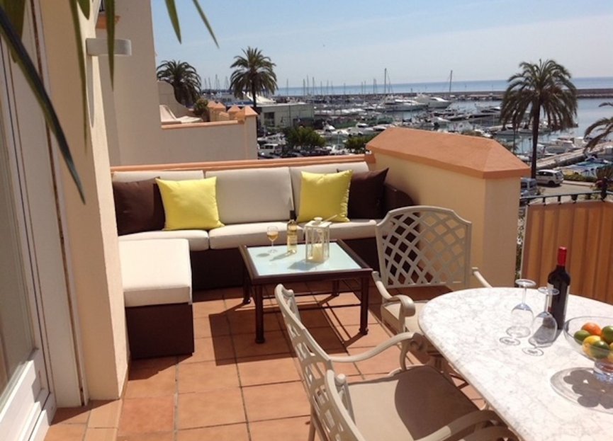 Resale - House - Townhouse - Estepona - Estepona Centro