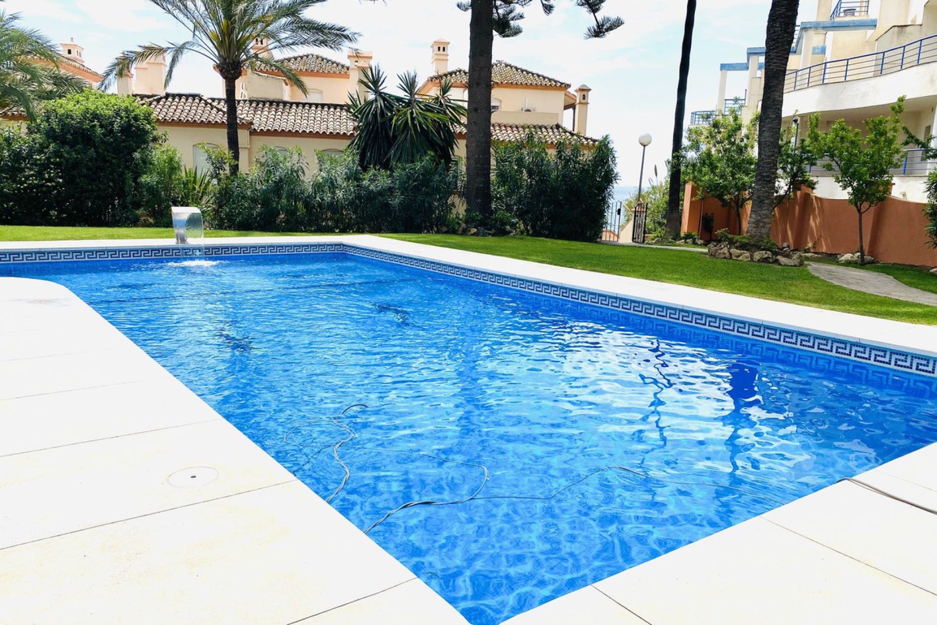 Resale - House - Townhouse - Estepona - Estepona Centro