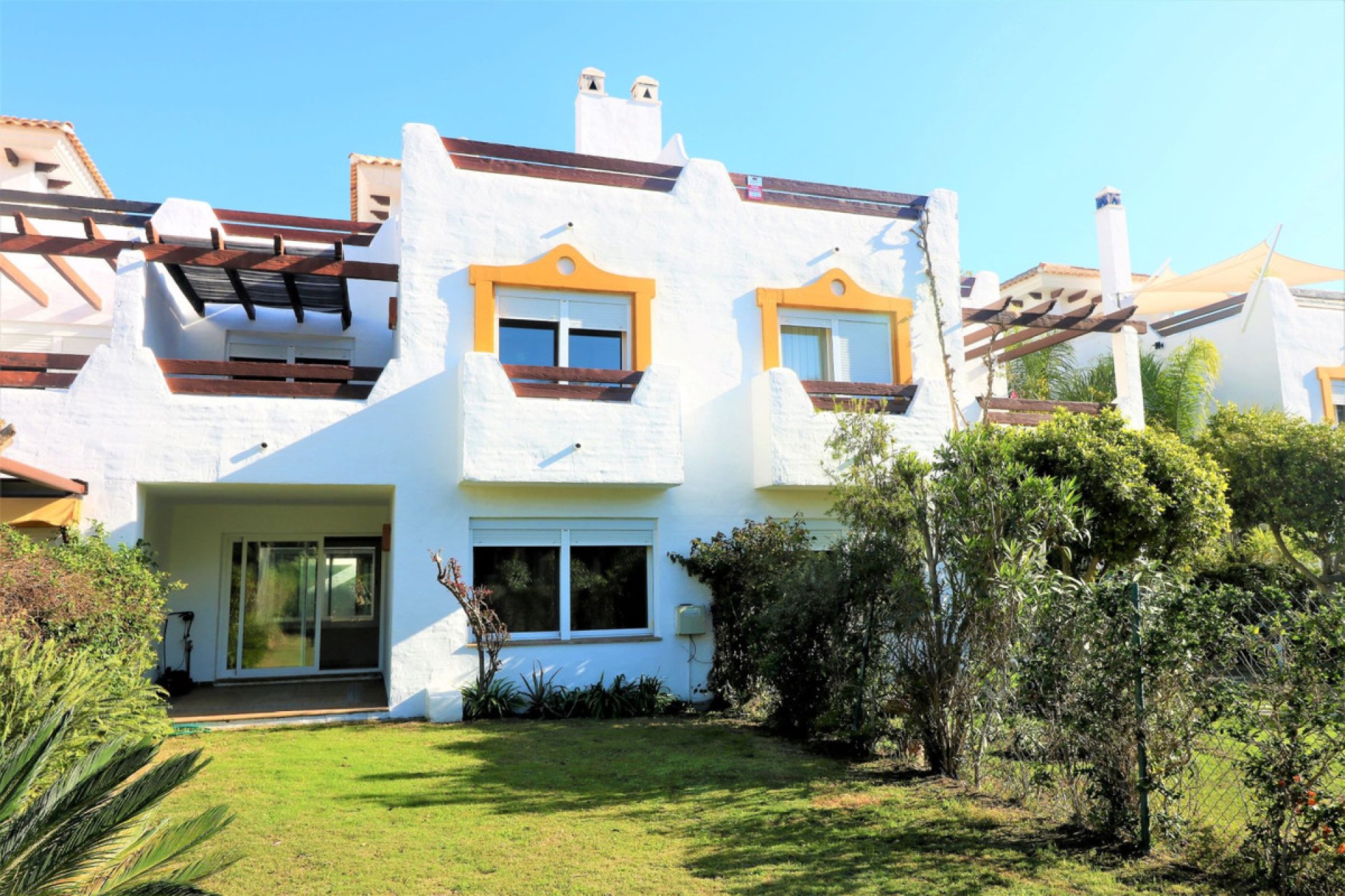 Resale - House - Townhouse - Estepona - Estepona Centro