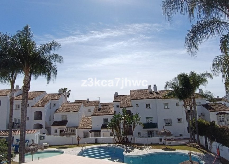 Resale - House - Townhouse - Estepona - Estepona Centro