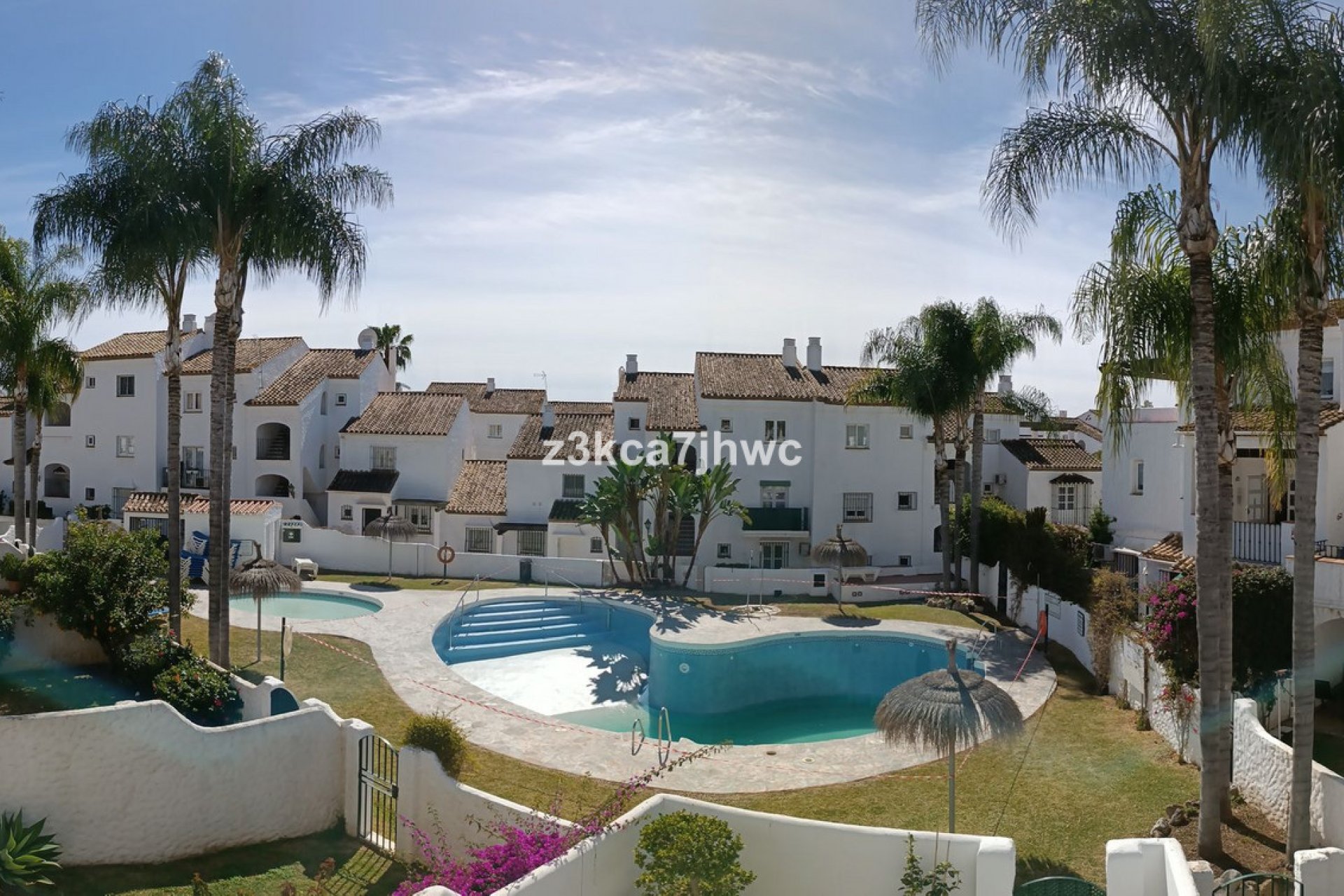 Resale - House - Townhouse - Estepona - Estepona Centro