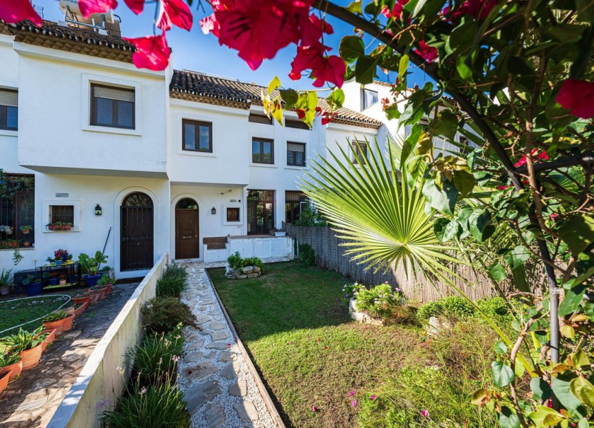 Resale - House - Townhouse - Estepona - Estepona Centro