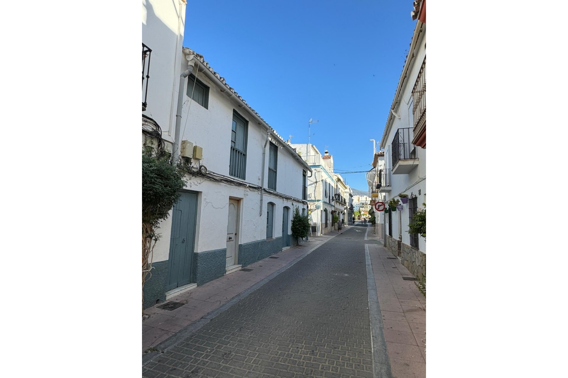 Resale - House - Townhouse - Estepona - Estepona Centro