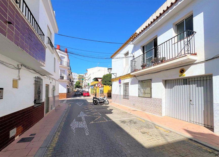 Resale - House - Townhouse - Estepona - Estepona Centro