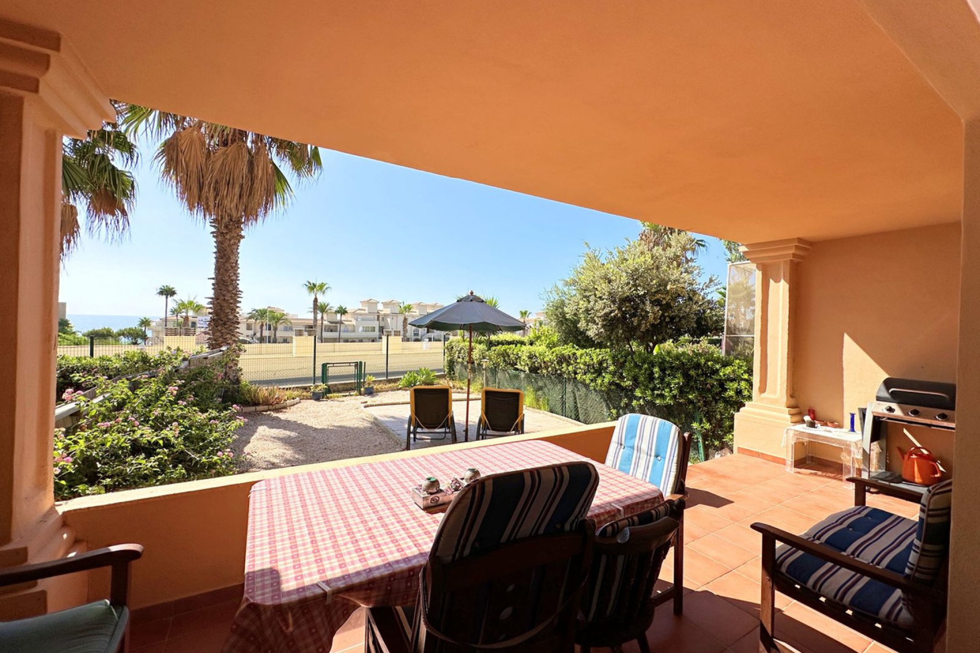 Resale - House - Townhouse - Estepona - Estepona Centro