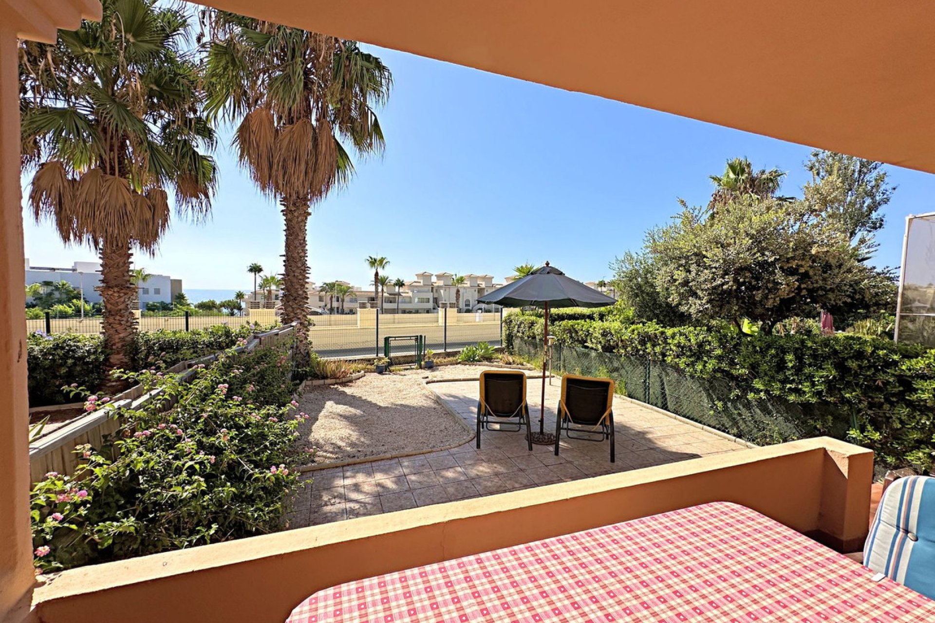 Resale - House - Townhouse - Estepona - Estepona Centro