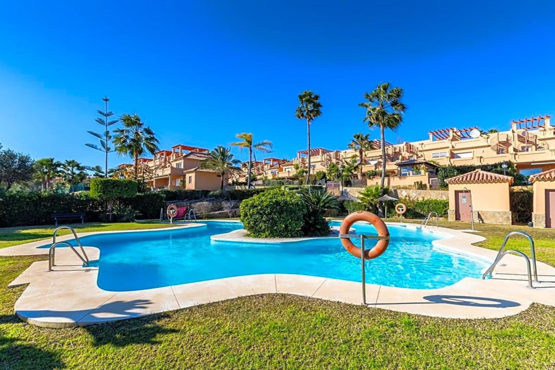 Resale - House - Townhouse - Estepona - Estepona Centro