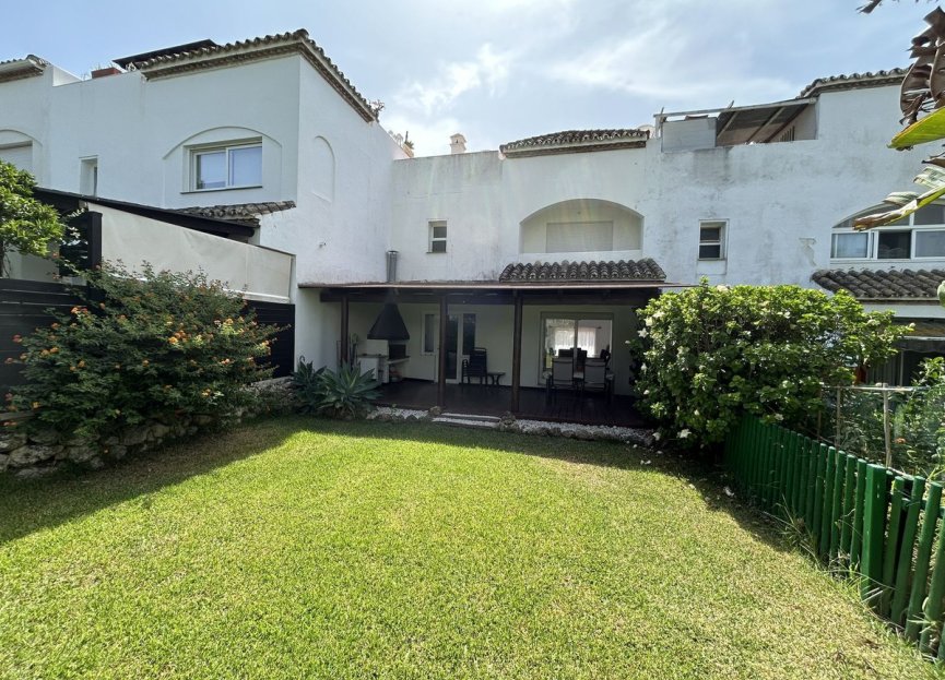 Resale - House - Townhouse - Estepona - Estepona Centro