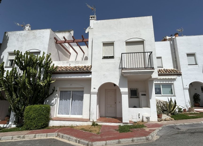 Resale - House - Townhouse - Estepona - Estepona Centro