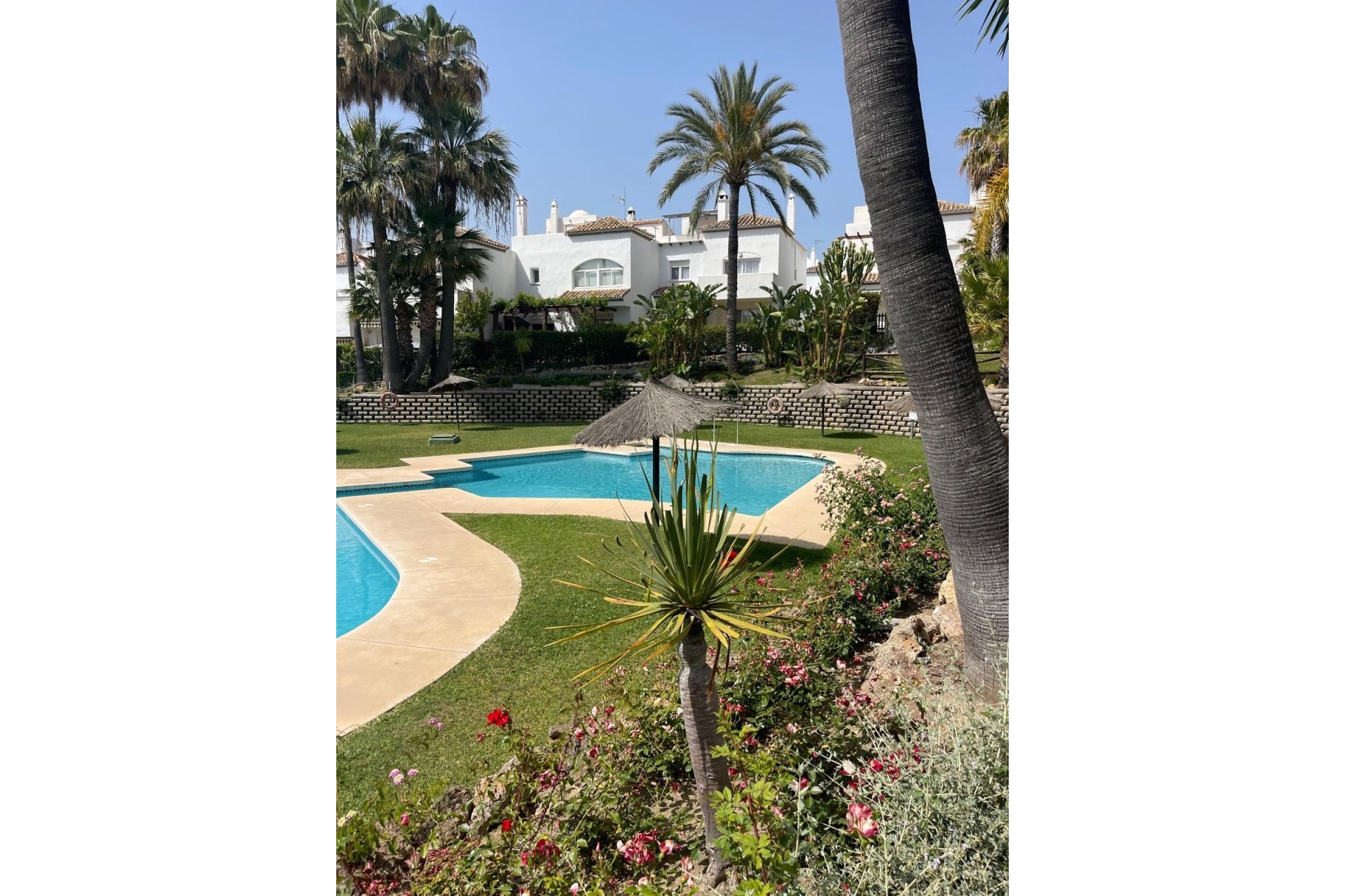 Resale - House - Townhouse - Estepona - Estepona Centro